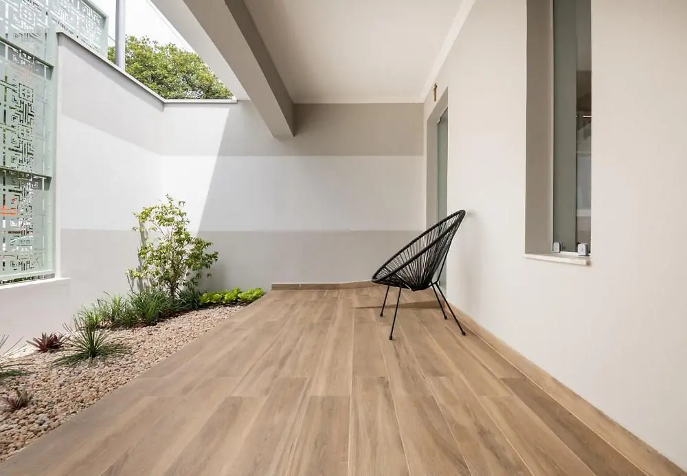 PISO REGUA RETIFICADO 19X115CM UP HONEY EXTRA CAIXA 1 91M² (9 PEÇAS) - SAVANE